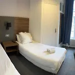 Otel Moderne Soiree Etape