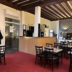 Moderne Soiree Etape Vichy
