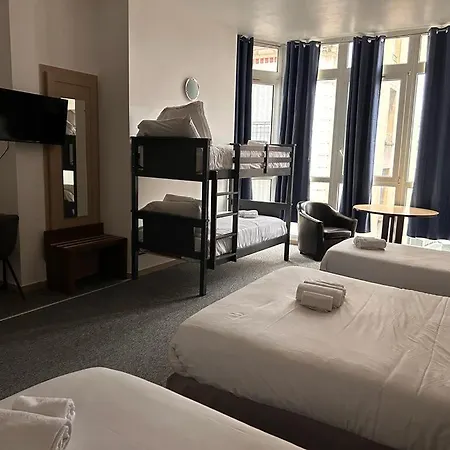 Moderne Soiree Etape ホテル 2*