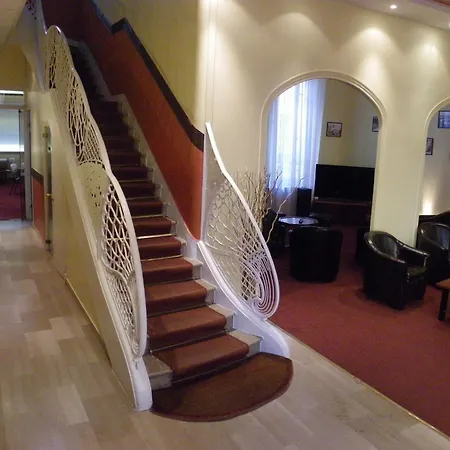 Moderne Soiree Etape