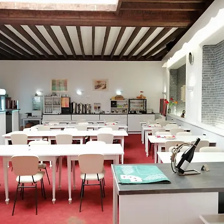 Moderne Soiree Etape 2*