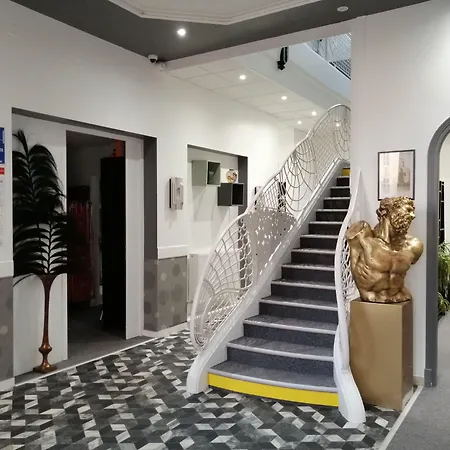 Moderne Soiree Etape ホテル 2*