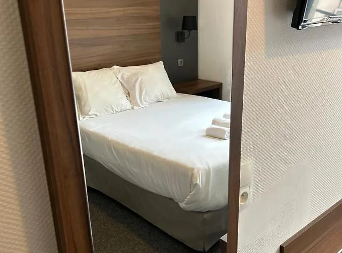 Hotel Moderne Soiree Etape 2*