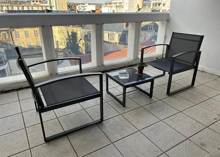 Moderne Soiree Etape Hotel