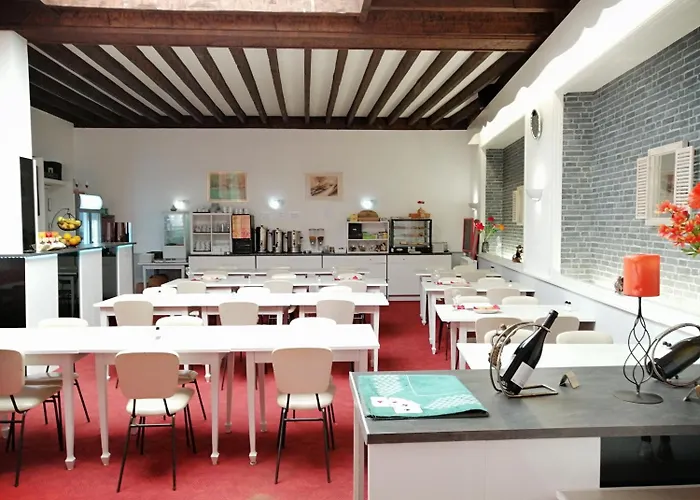 Moderne Soiree Etape 2*