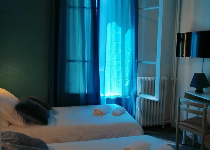 Moderne Soiree Etape Hotel