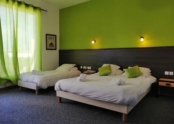 Moderne Soiree Etape Hotel