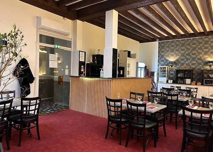 Moderne Soiree Etape Vichy