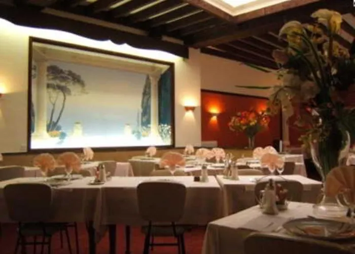 Moderne Soiree Etape 2*