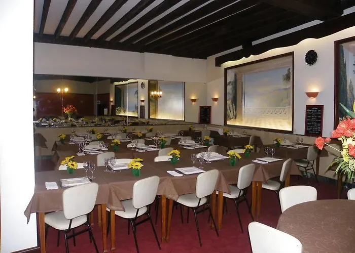 Moderne Soiree Etape 2* Vichy